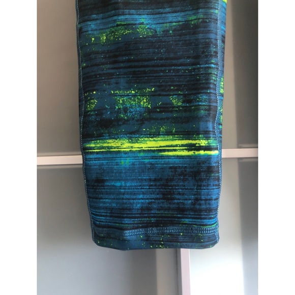 Old Navy Active Cropped Leggings - Picture 5 of 8